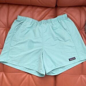 Patagonia Womens Baggies Medium 5 inch inseam
